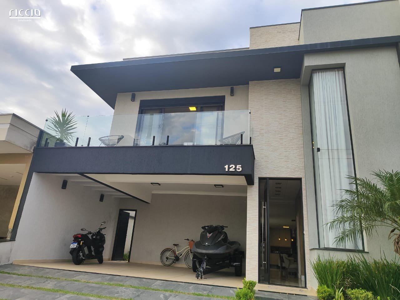 Casa à Venda no Condomínio Vem Viver Jacareí - Alto Padrão, Lazer Completo e Segurança