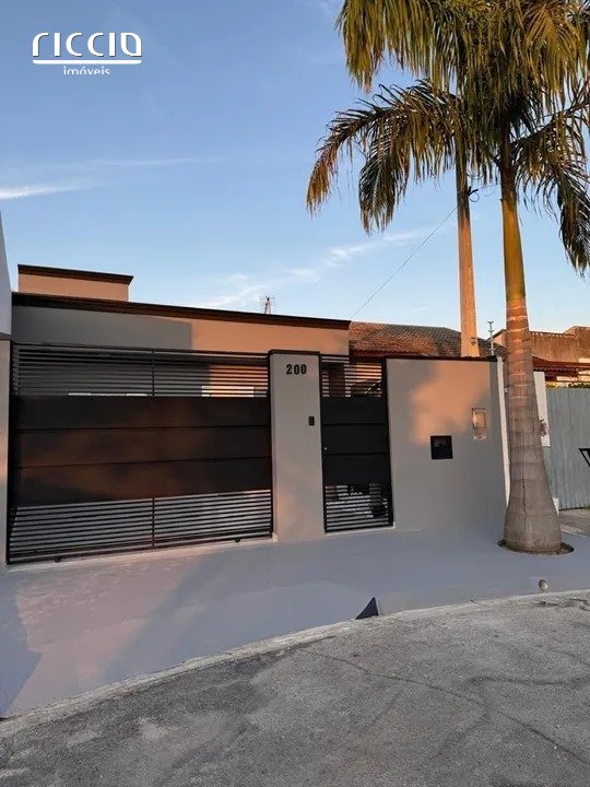 Casa térrea 2 dormitórios 140 m² AC Parque do Sino Jacareí SP 2 vagas