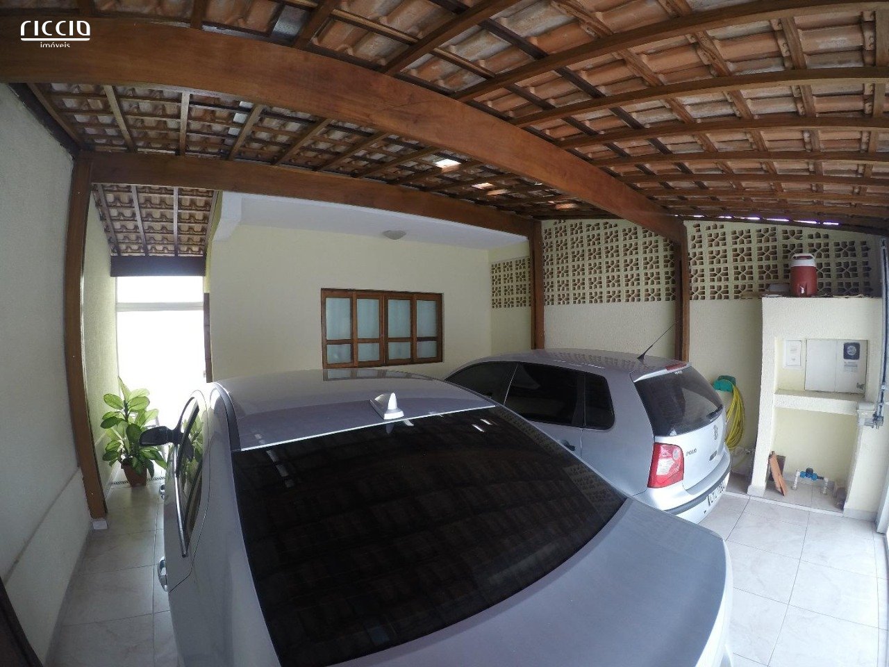 Casa à venda com 4 dormitórios/ 2 suítes no Jardim América, em São José dos Campos