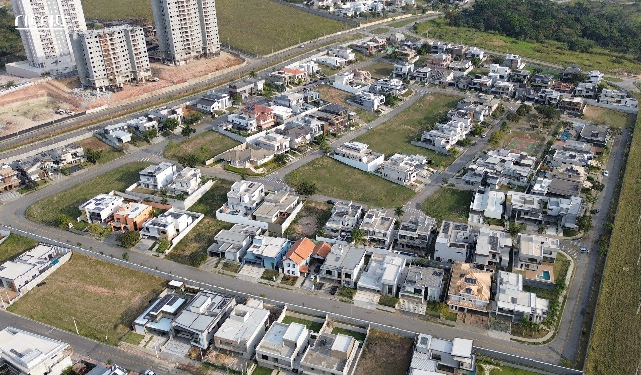 Terreno de Esquina à venda no Condominio Monte Carlo - 508 m² Plano - Com projeto Aprovado!