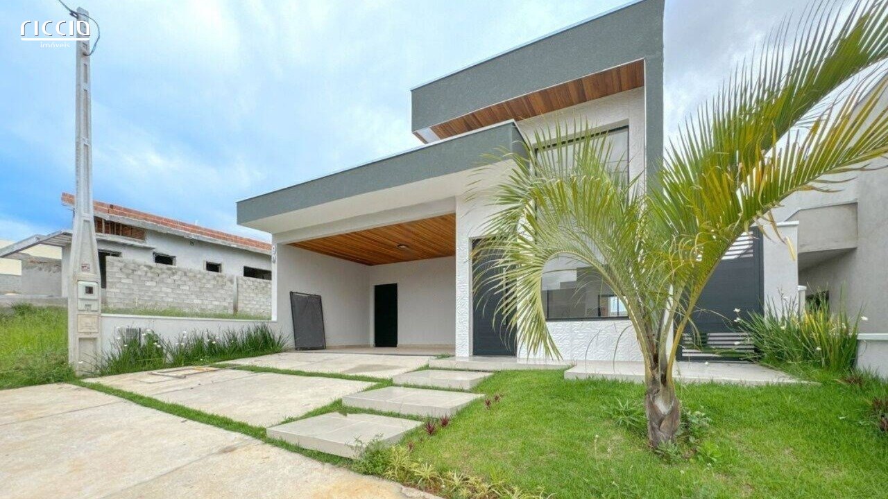 Casa em Condomínio à venda no Residencial Colinas — ambiente interno