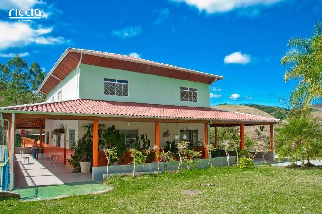 Sitio à venda no bairro dos souzas — ambiente interno