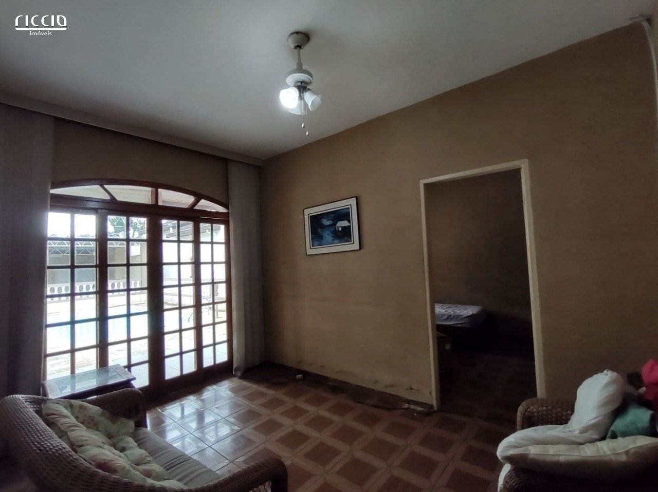 Casa à venda com 4 dormitórios no Bosque dos Eucaliptos em São José dos Campos