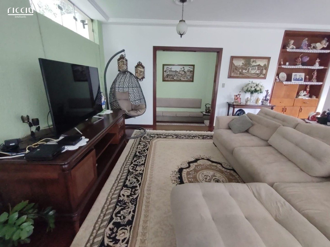 Casa à venda com 4 dormitórios no Condomínio Quinta das Flores em São José dos Campos