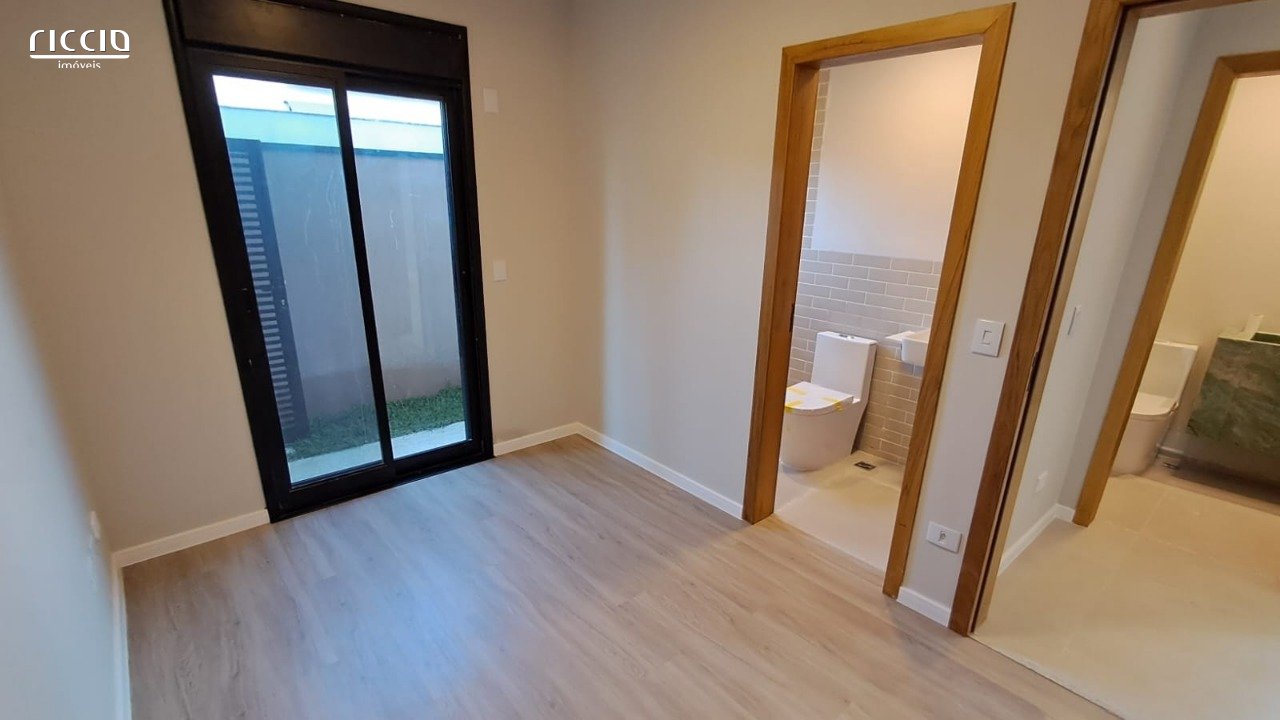 Casa em Condomínio à venda no Bairro da Floresta — imagem 25 de 32