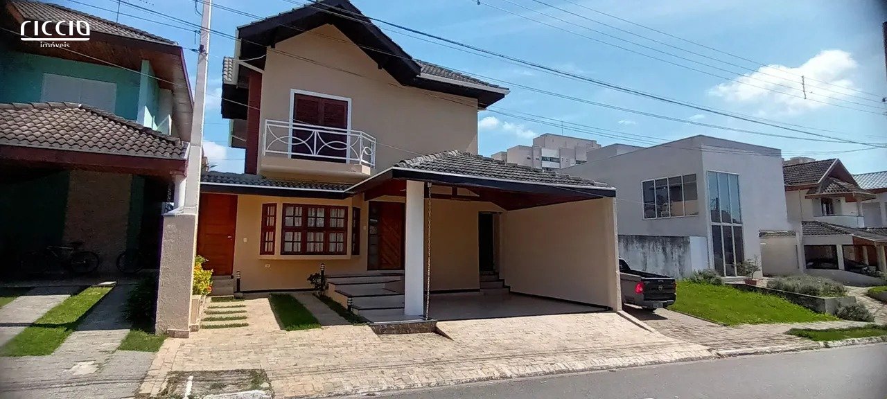 Casa em Condomínio à venda no Jardim América — ambiente interno