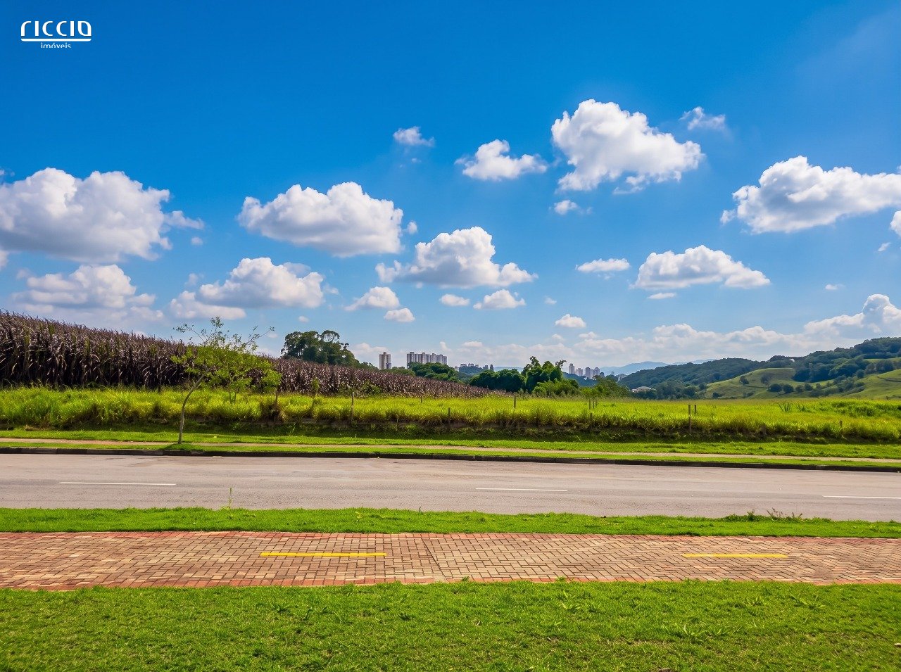 Terreno comercial para prédio residencial à venda no Recanto da BaronesaJardim Portugal, SJCampos