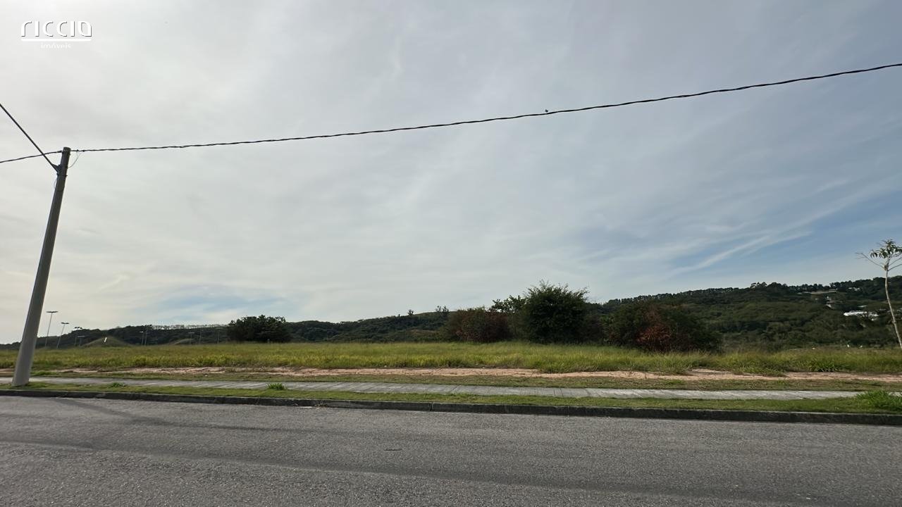 Terreno a venda 1876,43 m² no Condomínio Baronesa, Zona Sul de São José dos Campos