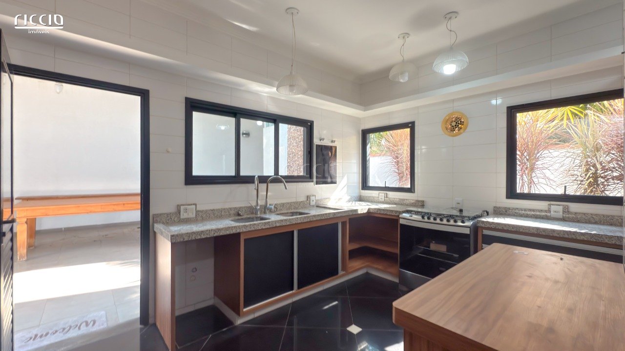 Casa em Condomínio à venda no Jardim das Colinas — imagem 32 de 67