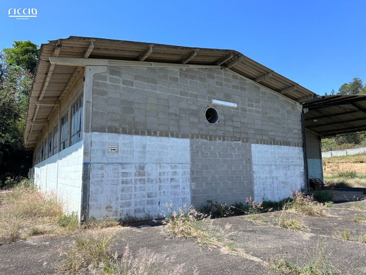 Terreno à venda no Torrão de Ouro II — ambiente interno