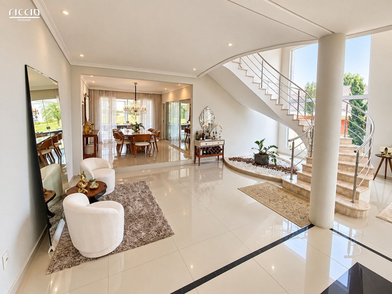 Casa em Condomínio à venda no Condomínio Residencial Mirante do Vale — ambiente interno
