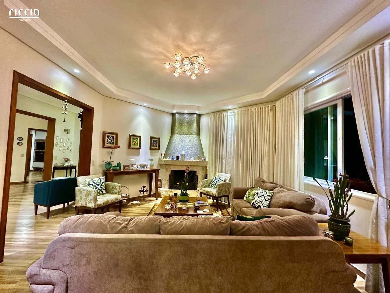 Casa em Condomínio à venda no Condomínio Residencial Mirante do Vale — ambiente interno