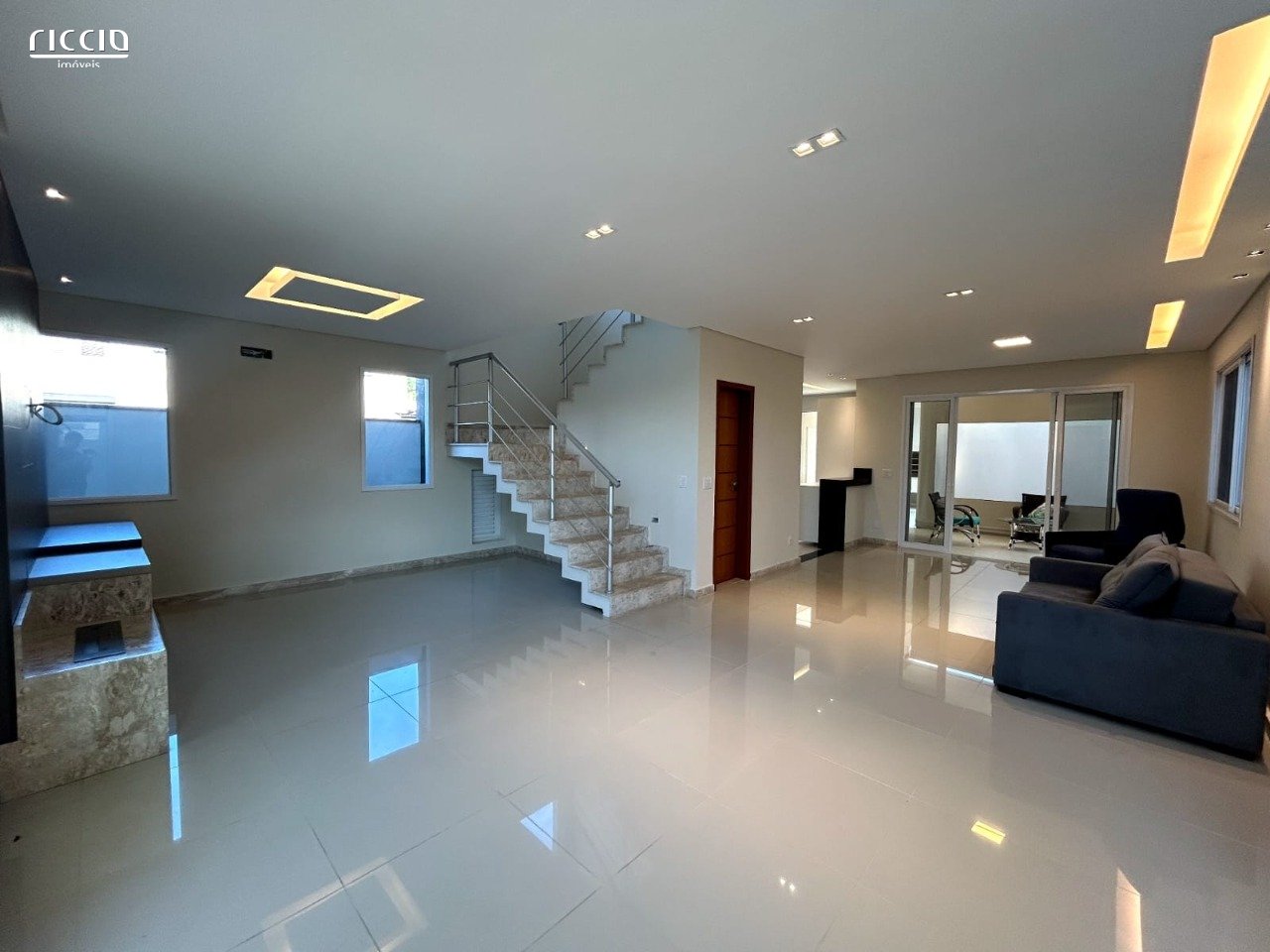 Casa em Condomínio à venda no Urbanova — ambiente interno