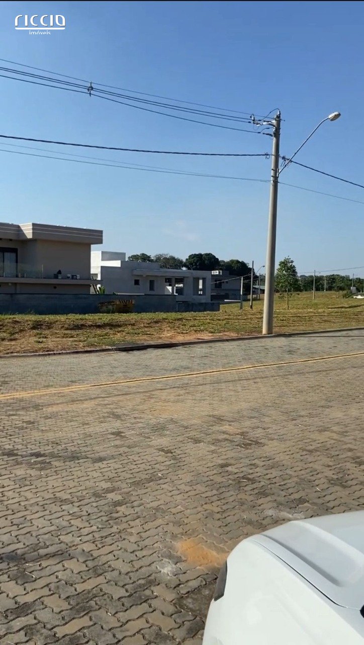 Terreno à venda no Ecopark — ambiente interno
