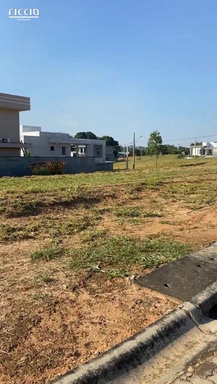 Terreno à venda no Ecopark — detalhe do imóvel
