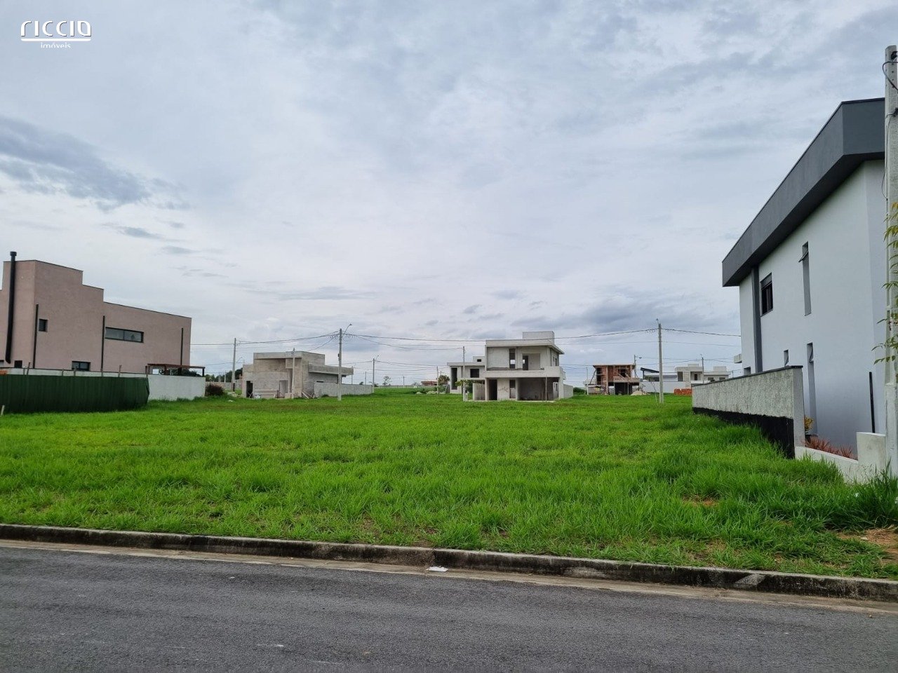 Terreno à venda em Condominio Vereda dos Campos Quadra J - com 250 m² Plano