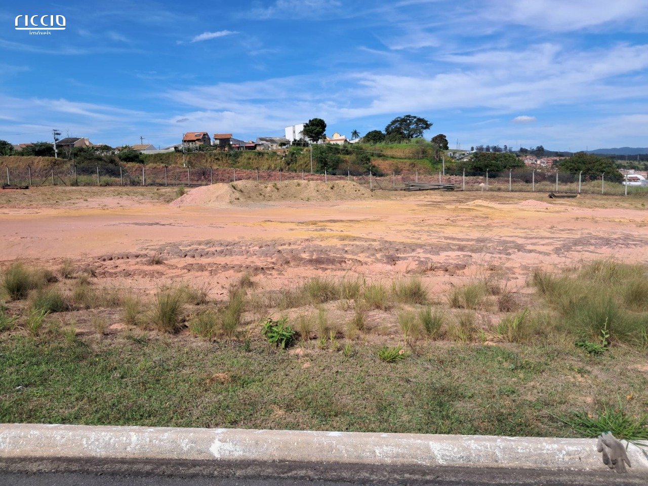 Terreno à venda no Jardim Campo Grande — detalhe do imóvel