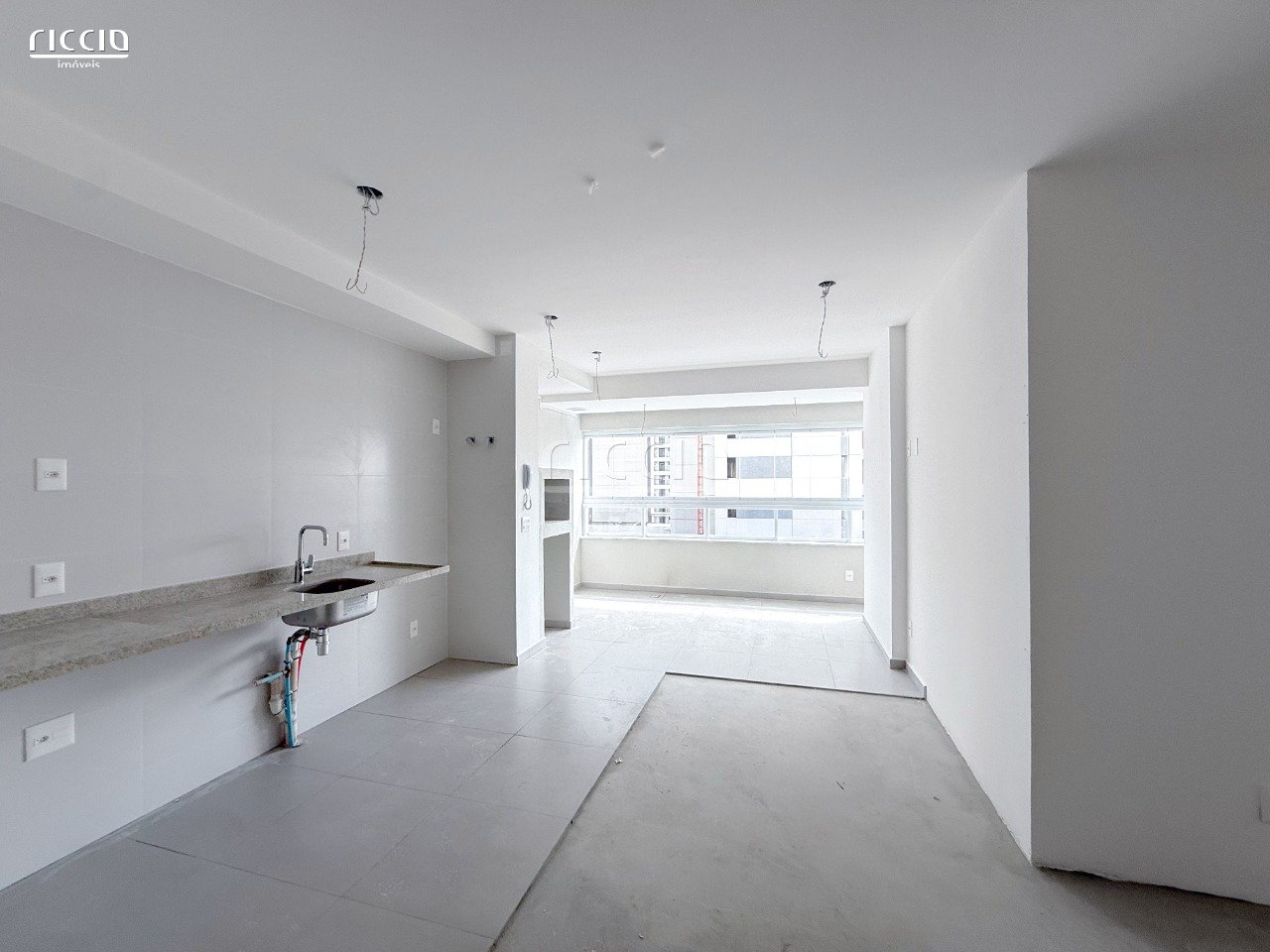 Apartamento à venda no Jd Colinas Edifício Kington Towers (NORTH) - 83,12 m² 3 Dormitórios (1 suíte) 2 Vagas