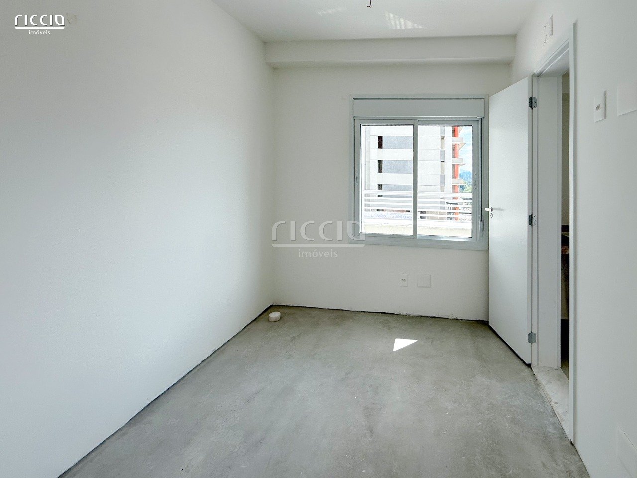 Apartamento à venda no Jardim das Colinas — imagem 14 de 18