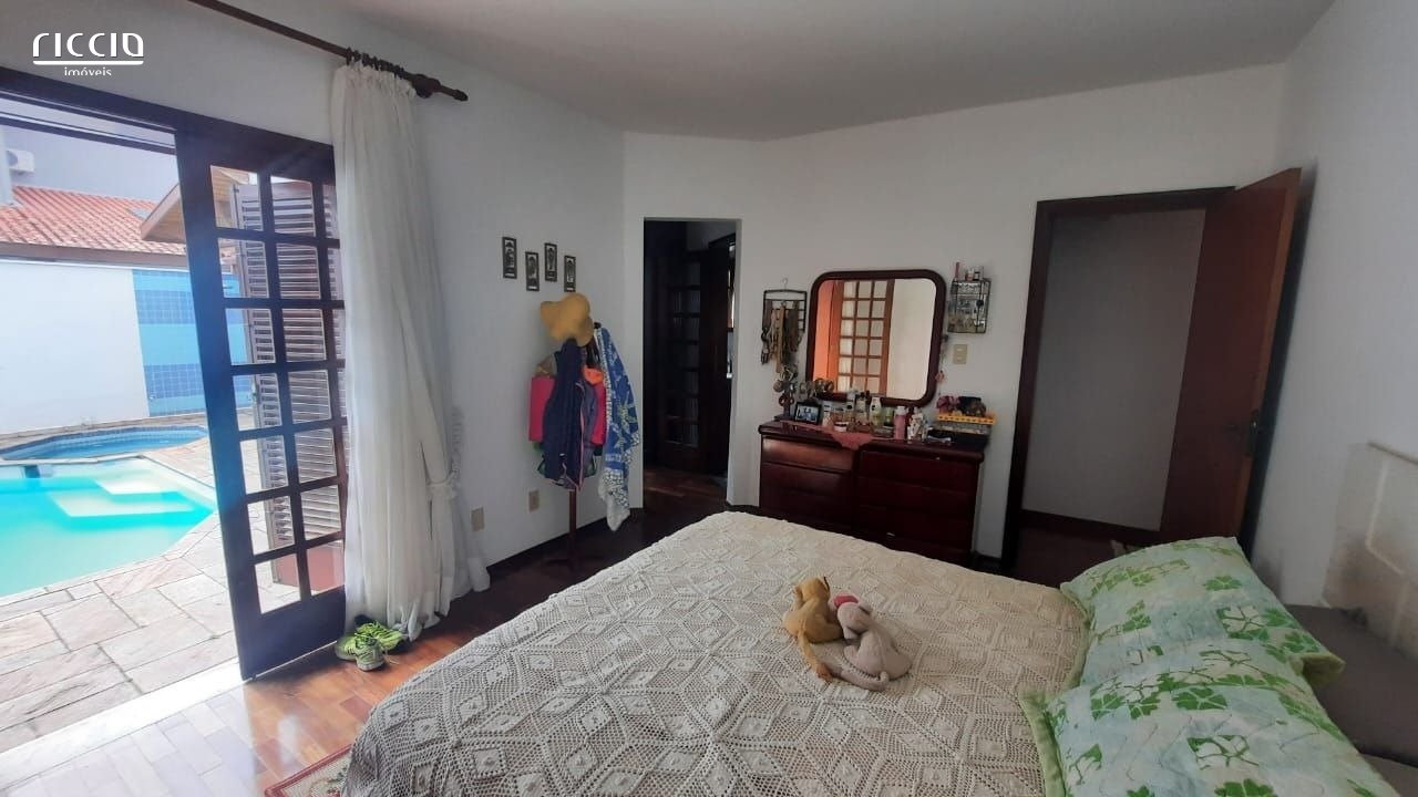 Casa em Condomínio à venda no Jardim das Colinas — imagem 10 de 26