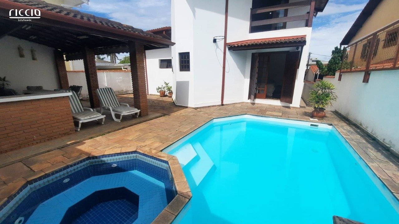 Casa AMPLA com 4 dorms à venda, 260 m² por R$ 2.500.000 - Jardim das Colinas - São José dos Campos/SP