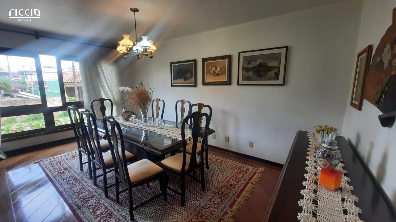 Casa em Condomínio à venda no Jardim das Colinas — detalhe do imóvel