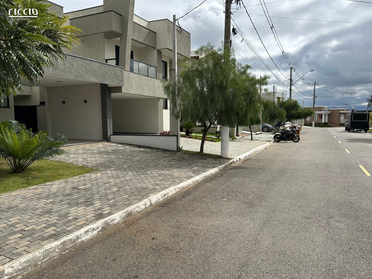 Casa no Condomínio Reserva do Vale em Caçapava
