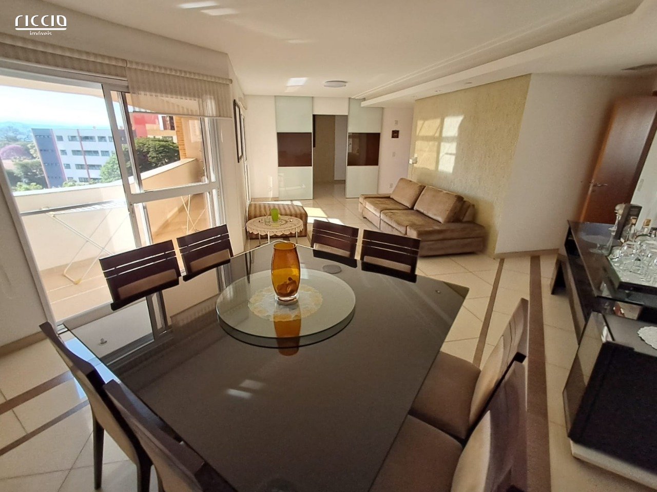 Apartamento 3 dormitórios 2 suítes 184m² Condomínio Edifício Villa Sorreto 3 vagas Jardim Esplanada Sjc.