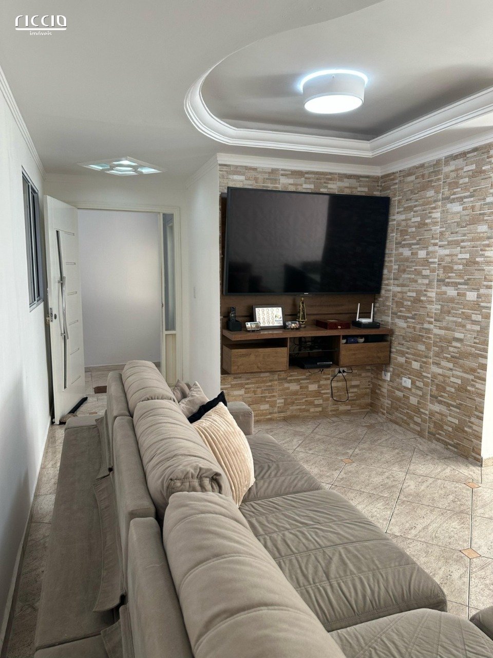 Casa rua publica 3 dormitórios 1 suíte 250 m² AT Alto Santana Jacareí SP 2 vags