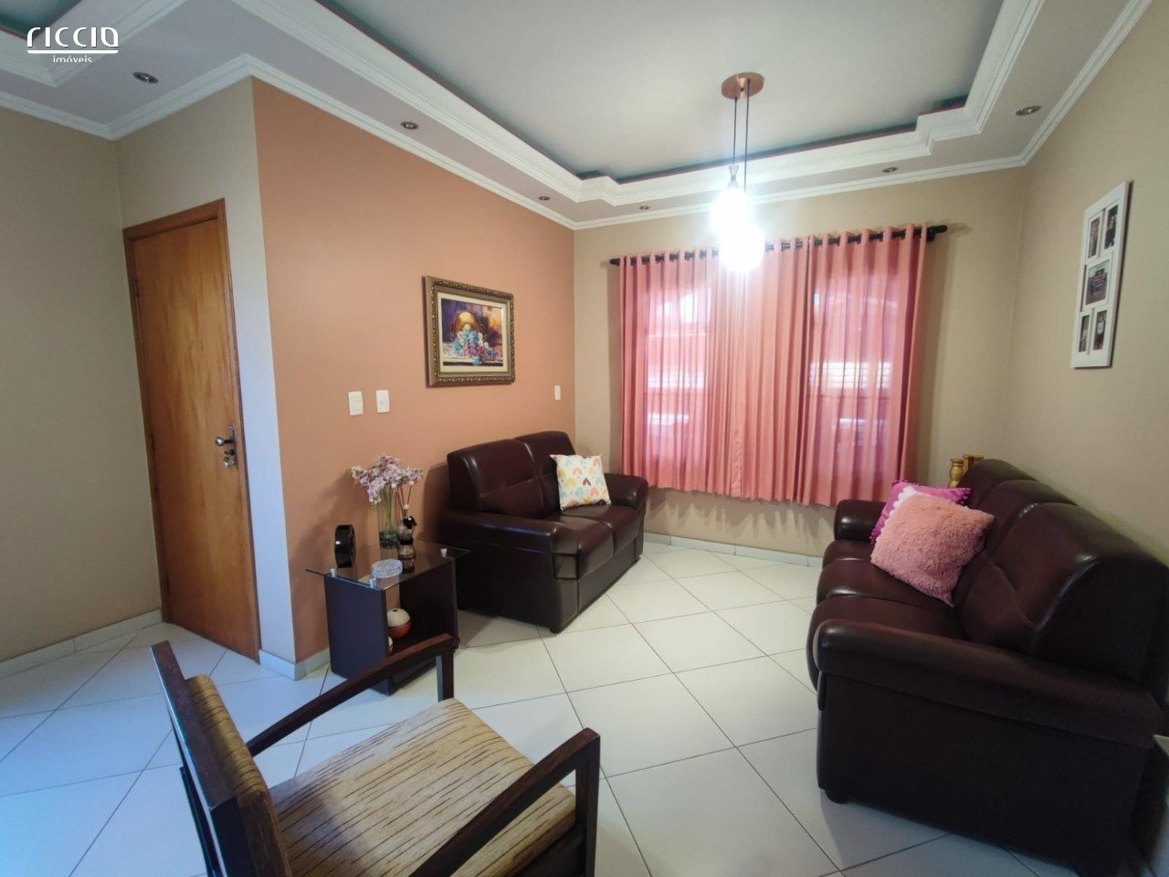 Casa de 2 Dormitórios no Jardim Oriente SJCampos