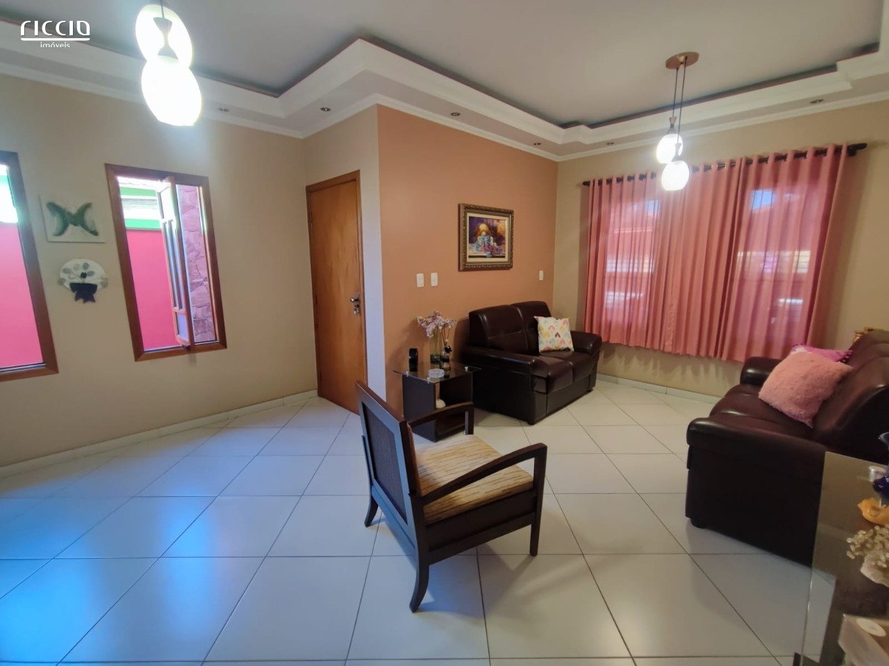 Casa à venda no Jardim Oriente — ambiente interno