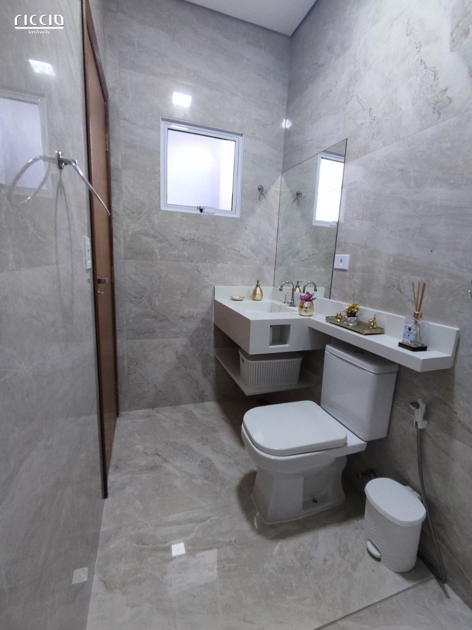 Casa à venda no Indaiá — imagem 10 de 18