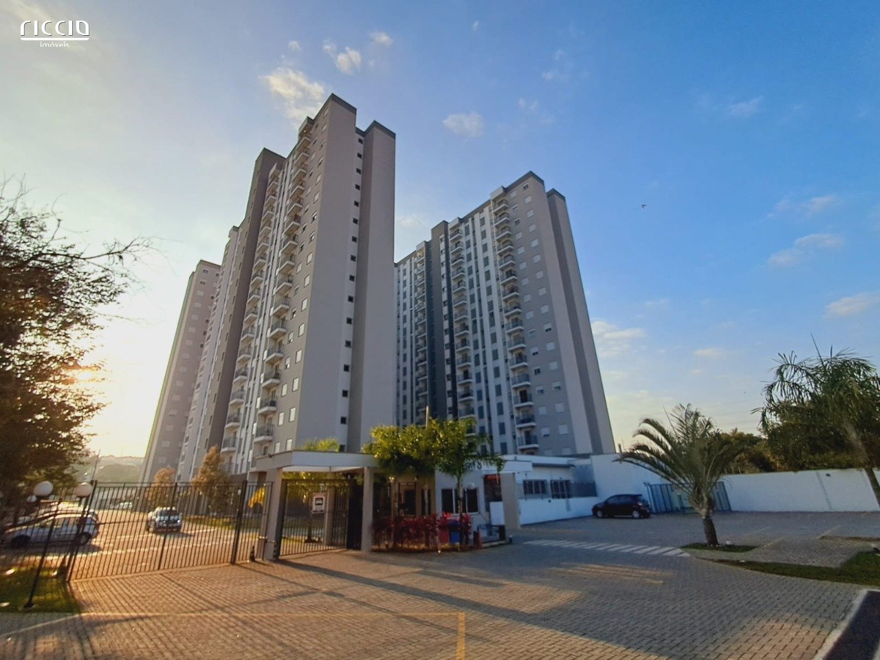 Apartamento 2 dormitórios 47 m² andar alto Residencial Flora Jacarei 1vaga