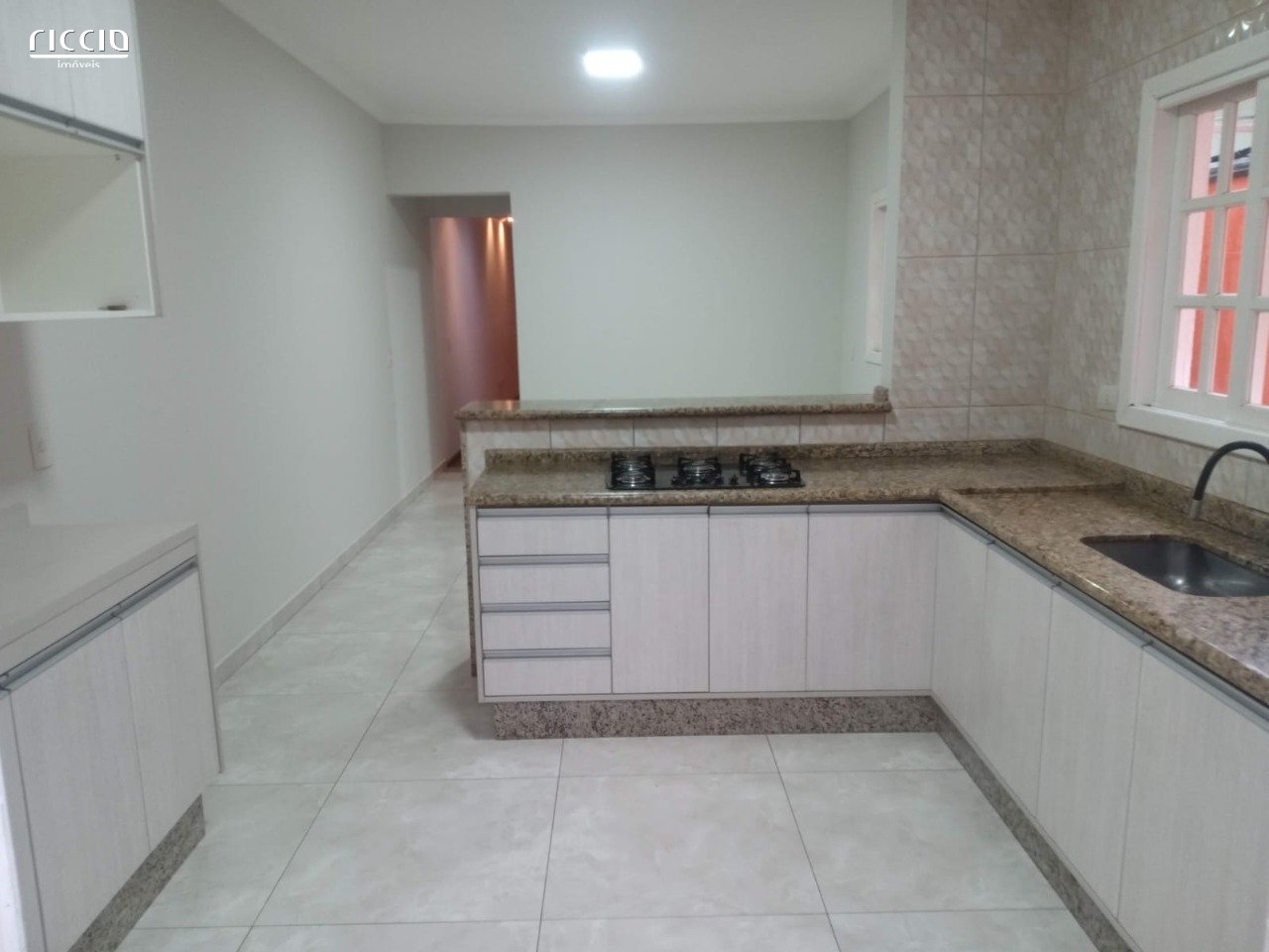 Casa sobrado - Bosque dos Eucaliptos - 3 Dormitórios - 120m².