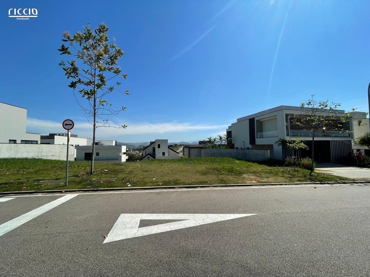 Terreno à venda no Alphaville 2  PLANO - 505 m² Urbanova em Sao Jose dos Campos-SP