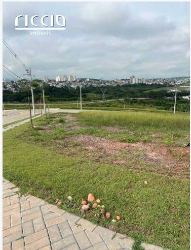 Terreno em condomínio fechado padrão Alphaville Quadra L1