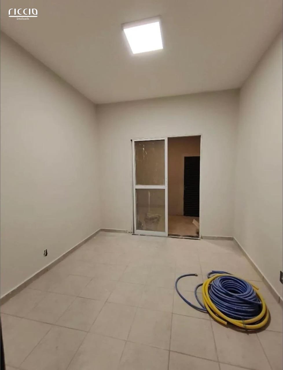 Casa à venda no Jardim das Indústrias — ambiente interno