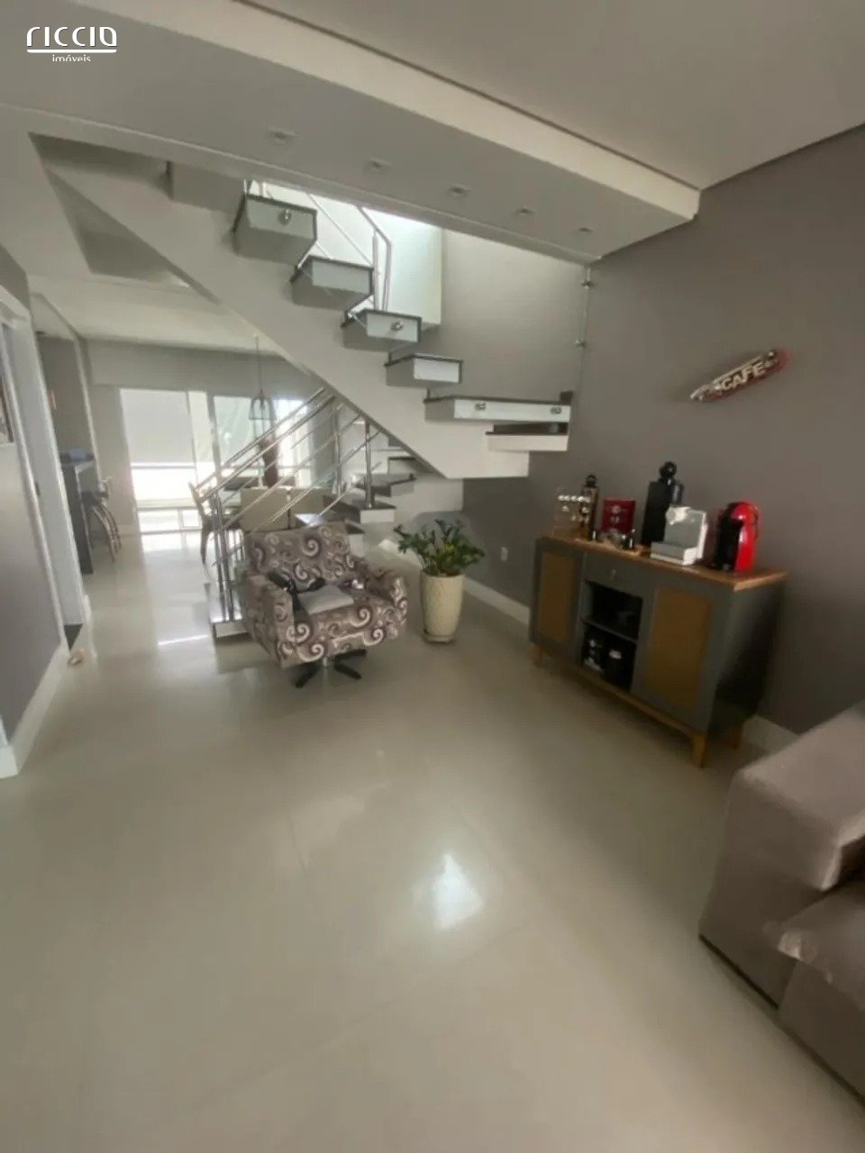 Sobrado a venda no Chacaras de São José  Condominio Reserva Cambui com 4 dormitórios, sendo 3 suítes
