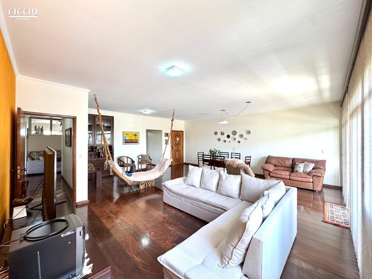Apartamento à venda no Vila Adyana — detalhe do imóvel