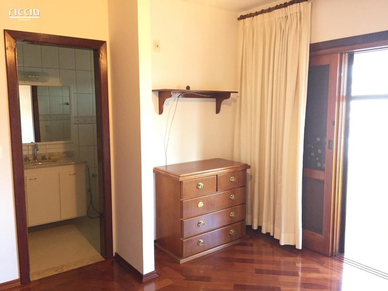 Casa em Condomínio à venda no Jardim das Colinas — imagem 23 de 33