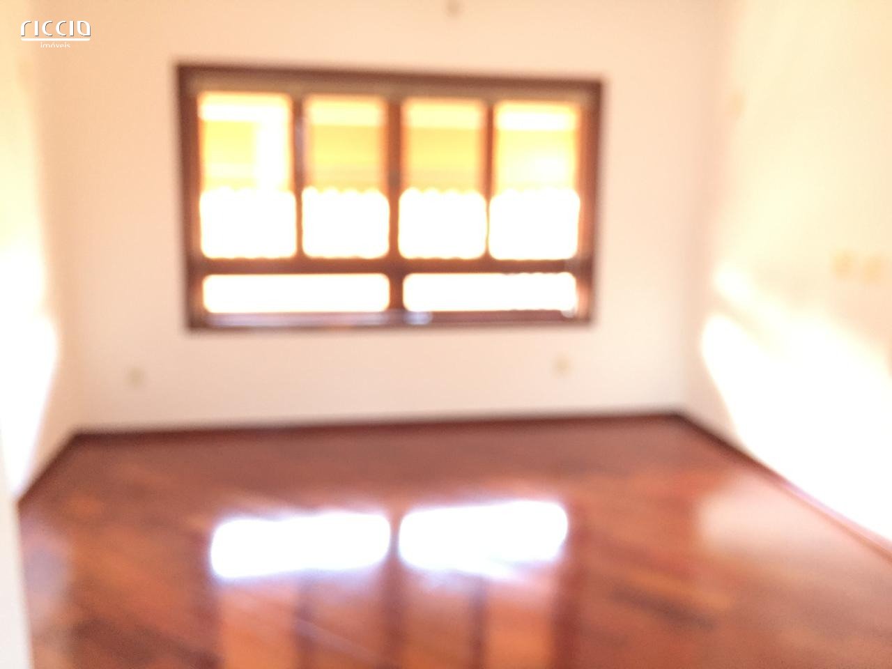 Casa em Condomínio à venda no Jardim das Colinas — imagem 25 de 33
