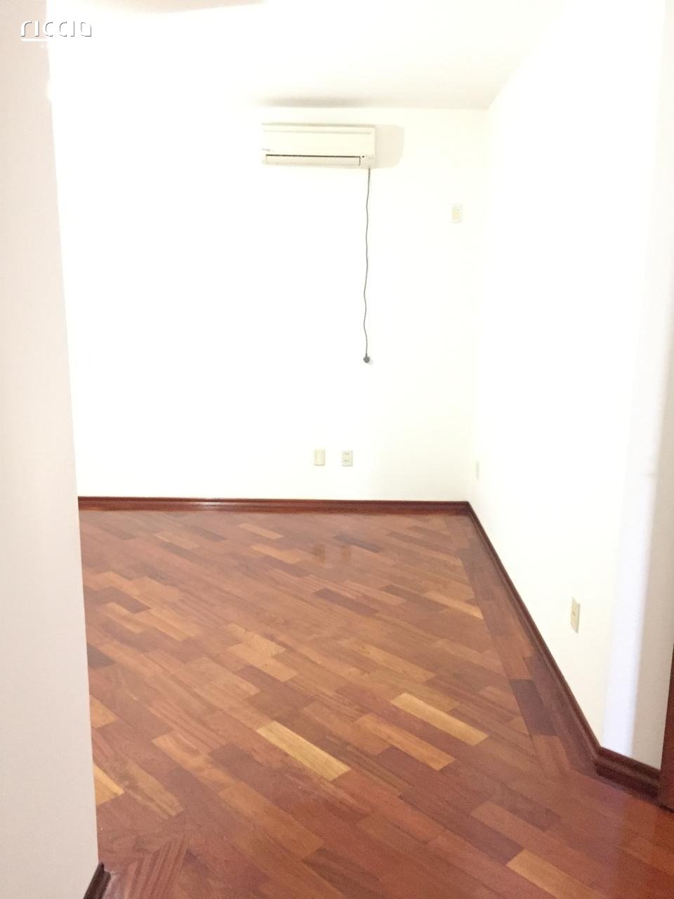 Casa em Condomínio à venda no Jardim das Colinas — imagem 32 de 33