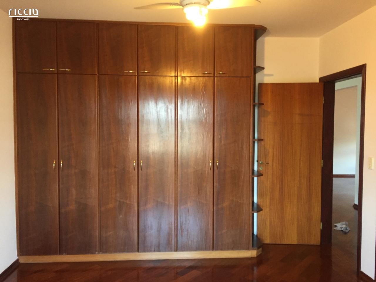 Casa em Condomínio à venda no Jardim das Colinas — imagem 26 de 33