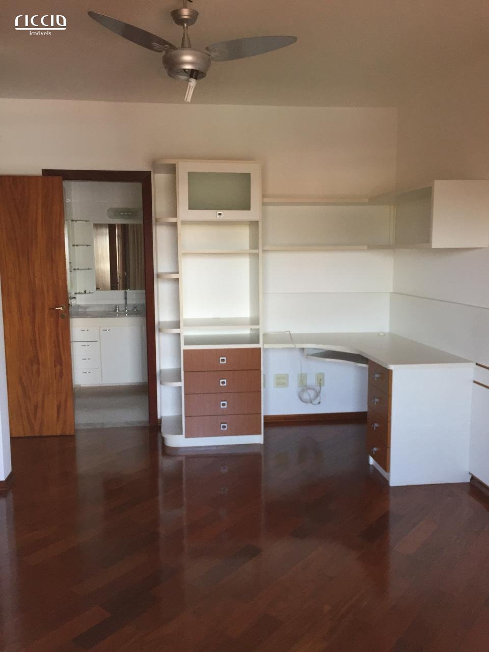 Casa em Condomínio à venda no Jardim das Colinas — imagem 9 de 33