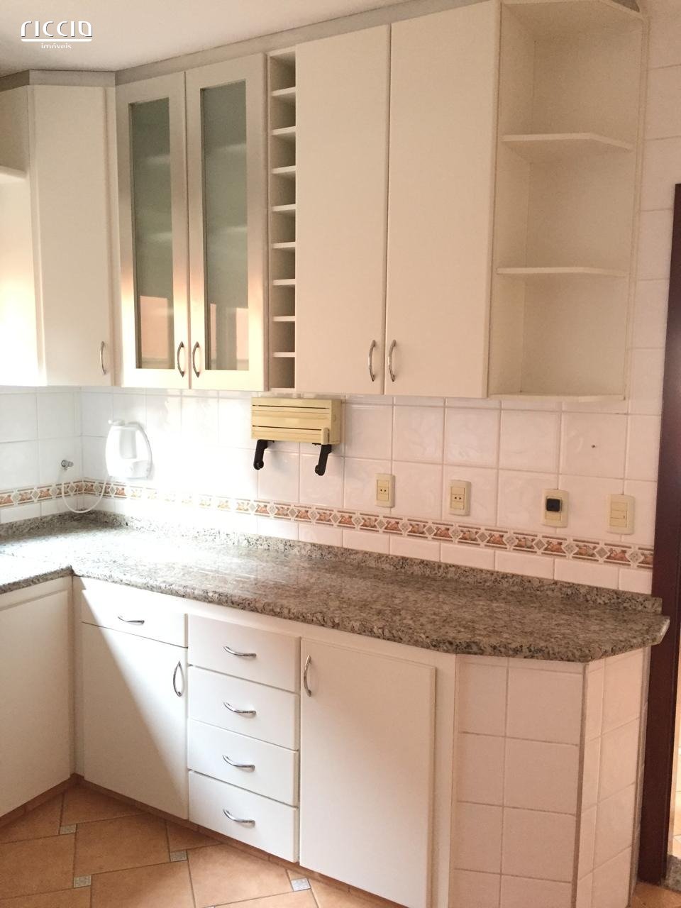 Casa em Condomínio à venda no Jardim das Colinas — imagem 13 de 33