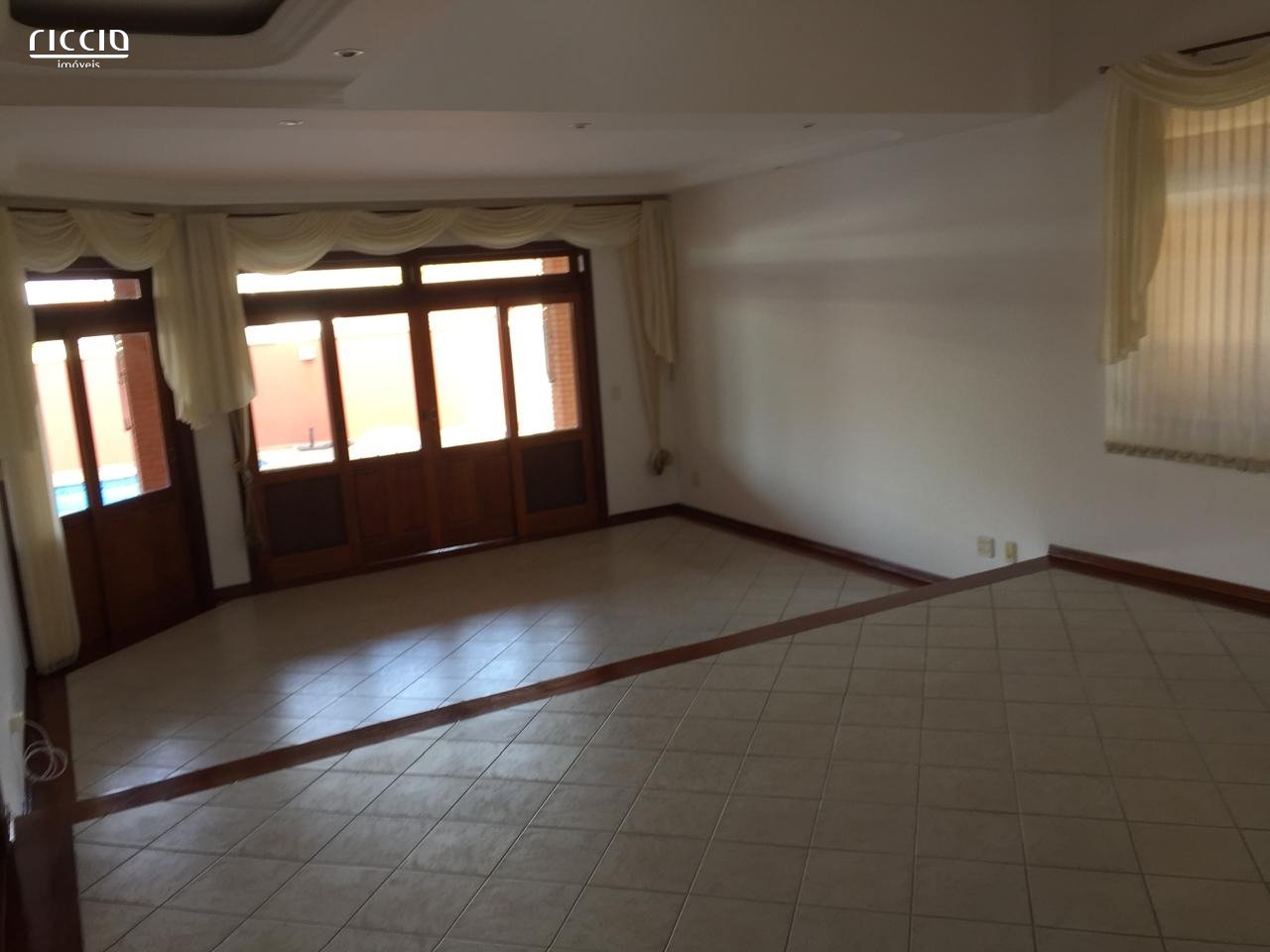 Casa em Condomínio à venda no Jardim das Colinas — imagem 6 de 33