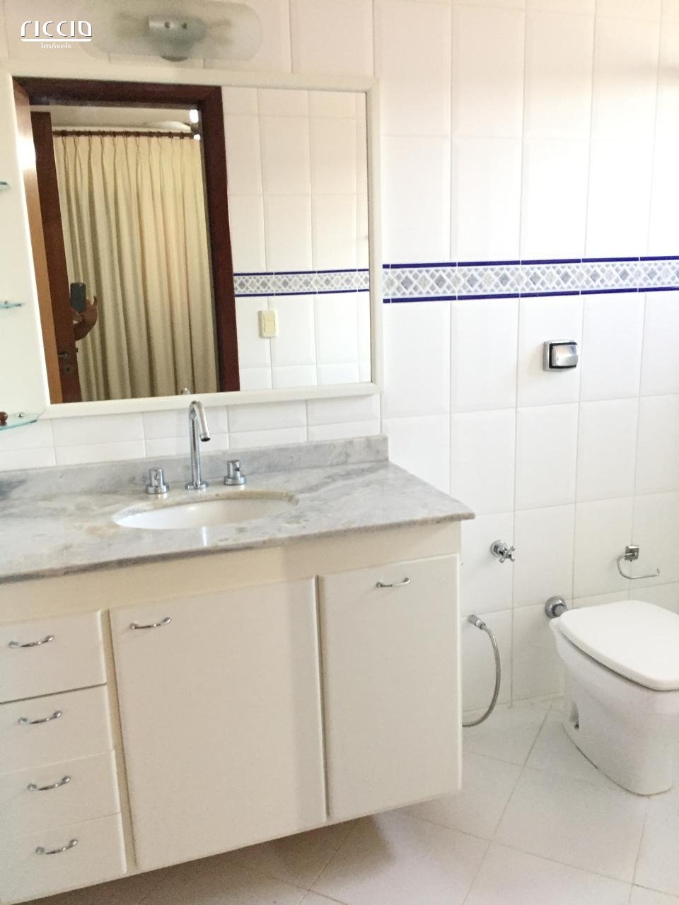 Casa em Condomínio à venda no Jardim das Colinas — imagem 15 de 33