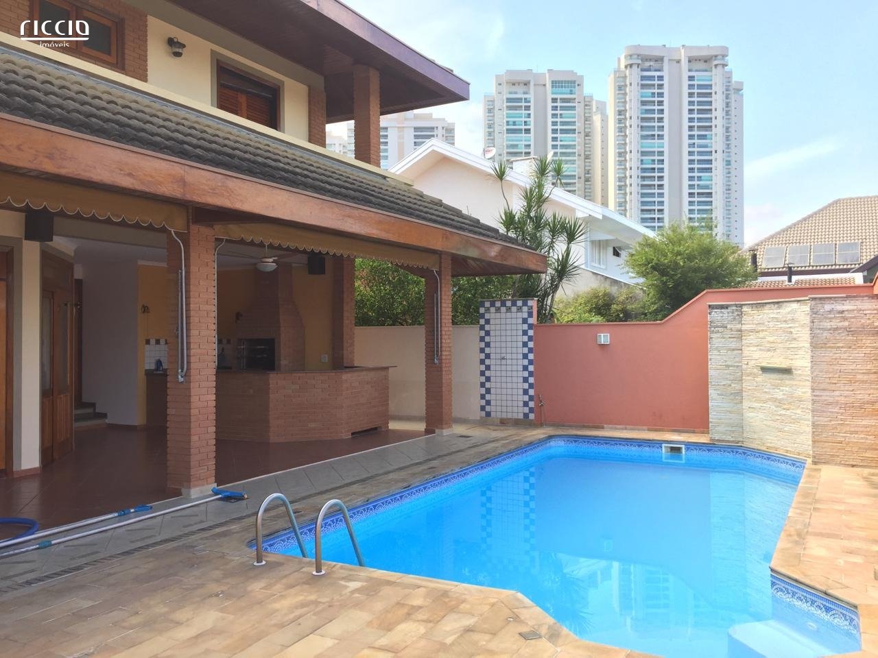 Casa em Condomínio à venda no Jardim das Colinas — detalhe do imóvel
