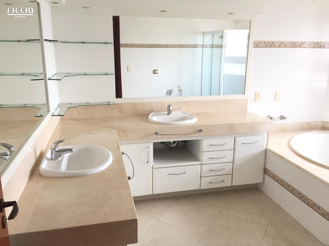 Casa em Condomínio à venda no Jardim das Colinas — imagem 24 de 33