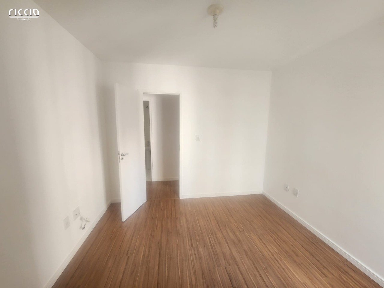 Apartamento à venda no Parque Industrial — detalhe do imóvel